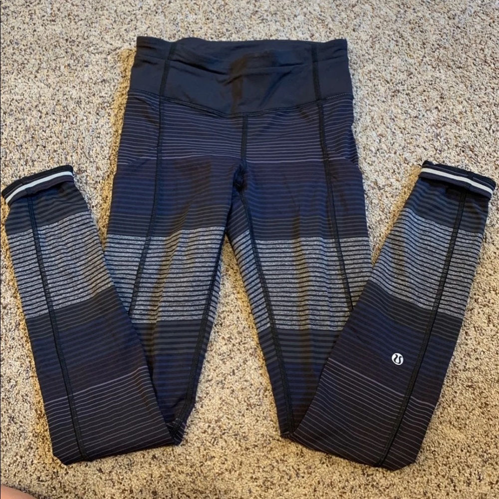 Lululemon om stripe speed tights size 2 - Picture 5 of 8